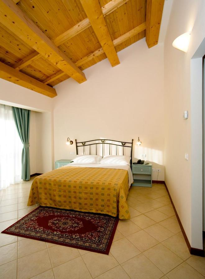 Agriturismo Biologico Corte Aragonese Santa Maria di Licodia المظهر الخارجي الصورة